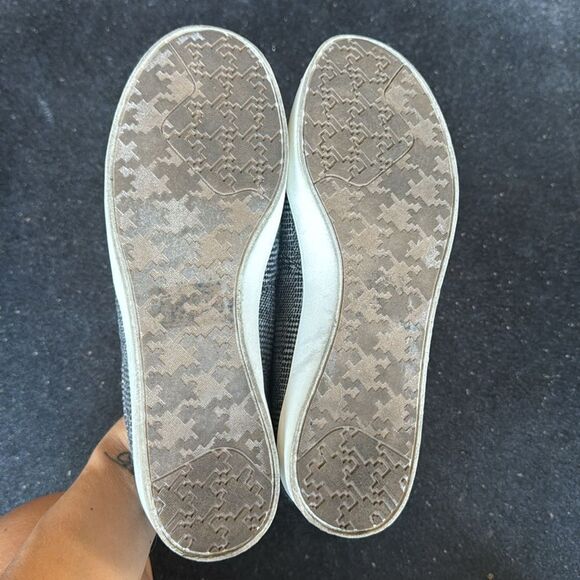 Women's Gray Slip-On Sneakers - Picture 6 of 9